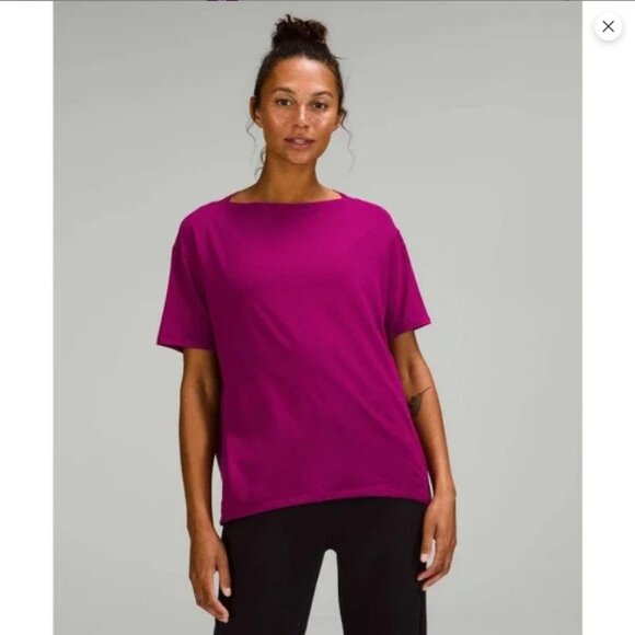 Lululemon Back in Action Short Sleeve Shirt Magenta Purple Size 12 - Picture 1 of 7